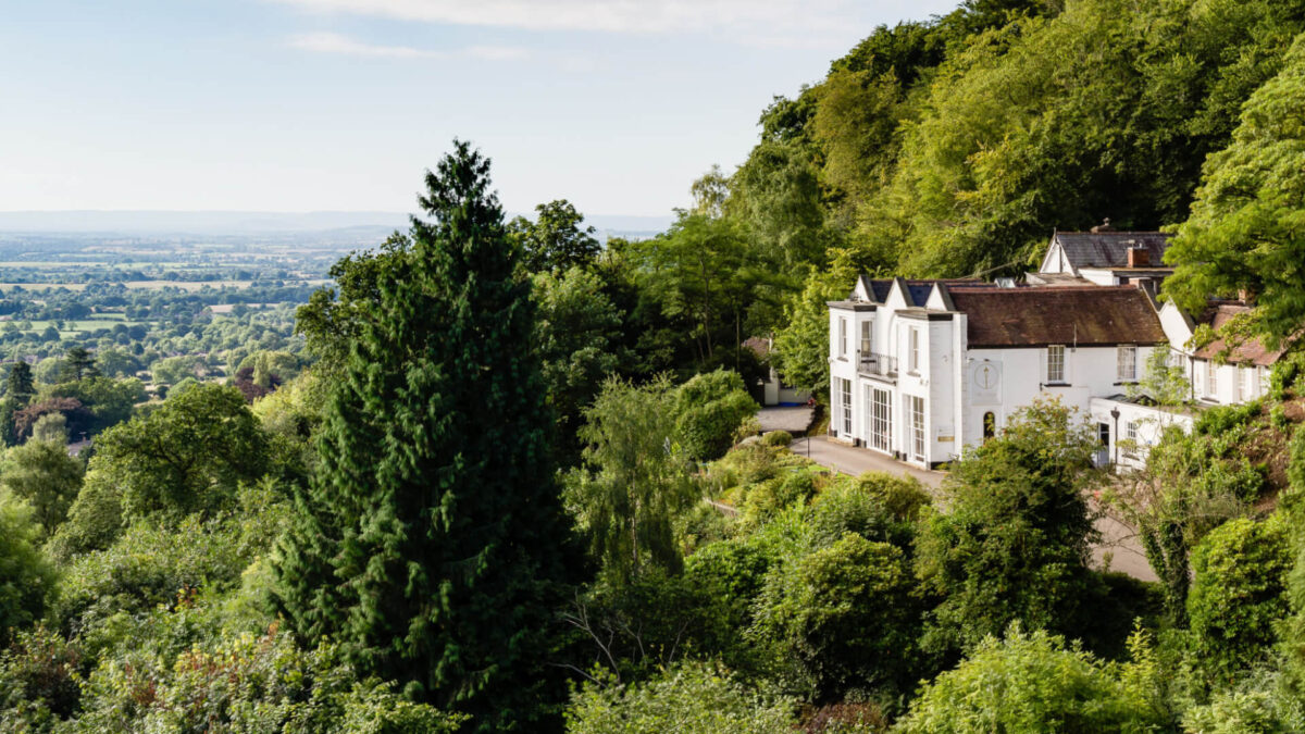 Cottage in the Wood Hotel