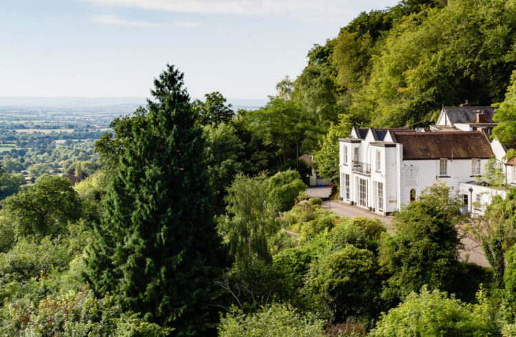 Cottage in the Wood Hotel