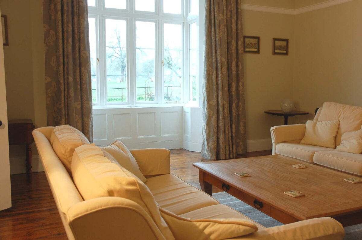 Huntlands Farm 3 Bed Breakfast Guest Lounge