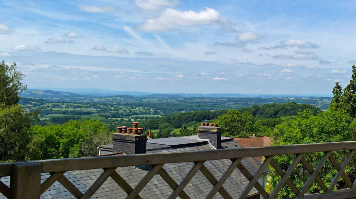 Malvern Hills GeoCentre featuring Cafe H2O 4i