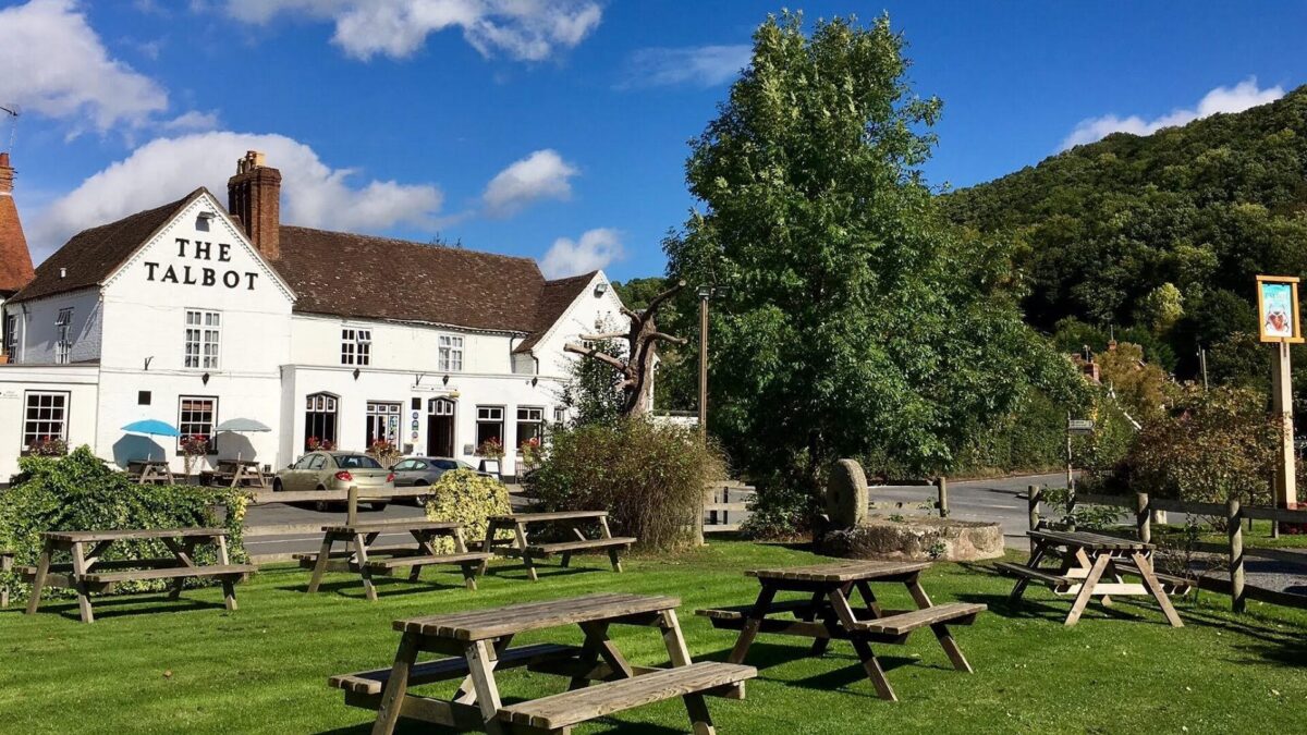 The Talbot at Knightwick 1