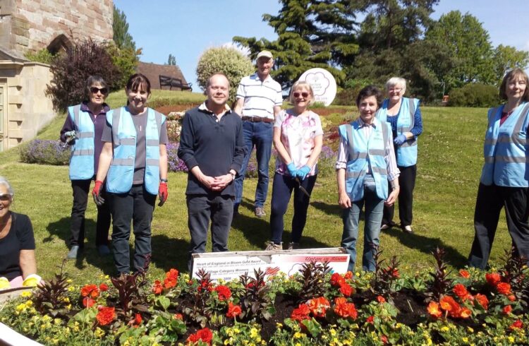 Upton in Bloom volunteers