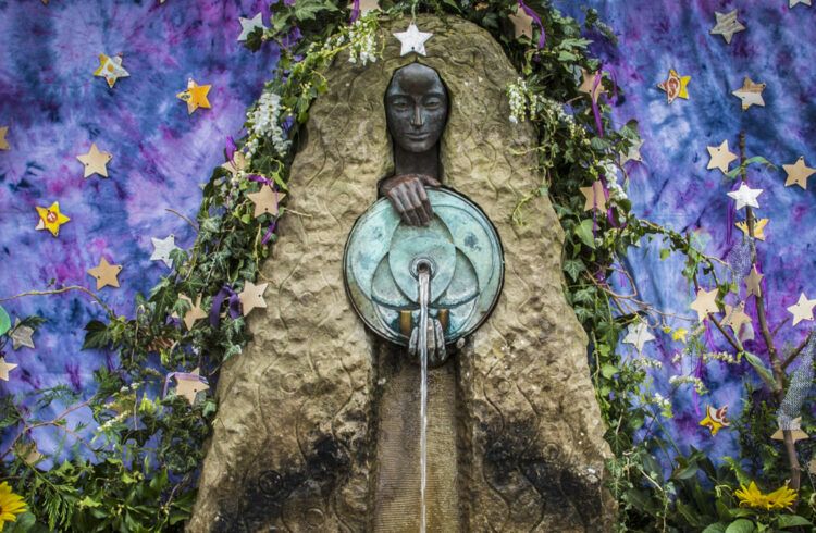 Malvhina Fountain 2021 Well Dressing Copyright Sue Warner