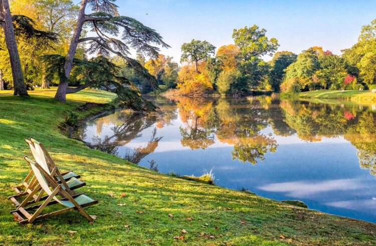 Parkland and lake at Croome - image by John Hubble